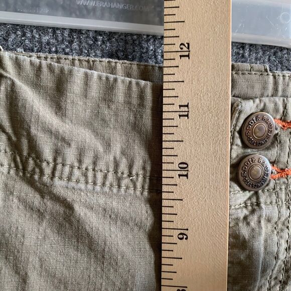 Eddie Bauer Hiking Shorts Women 16 Tall Mercer Fit Ripstop Fabric Olive - Picture 13 of 16